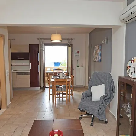 Mesaria House Syros 펜션 에르무폴리